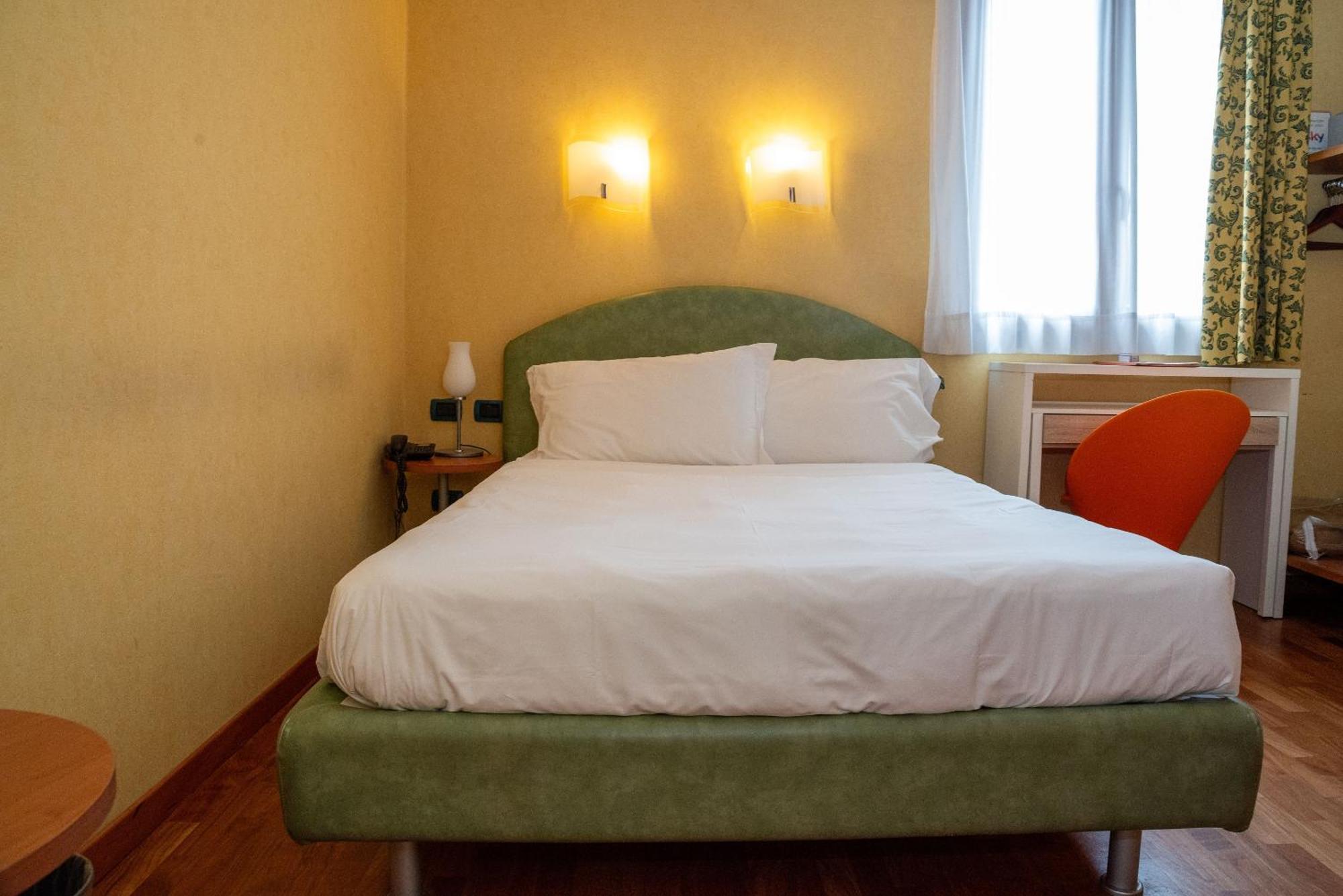 Siriohotel Dormelletto Exterior photo