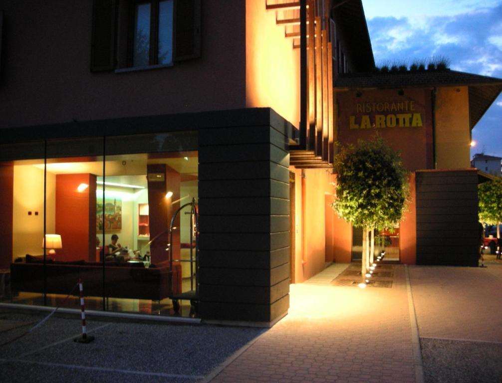 Siriohotel Dormelletto Exterior photo